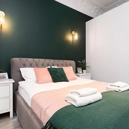 Luxury Old Town Topolowa Apartment